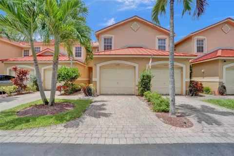 4059 CRYSTAL LAKE DRIVE