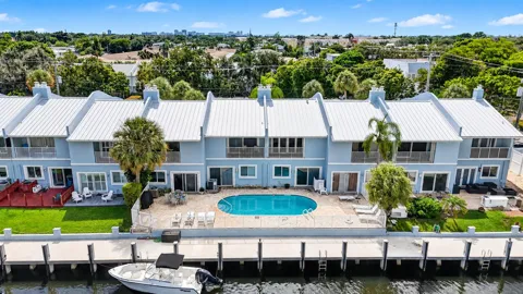 2107 NE 44th Street
