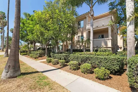 1134 Grand Ave