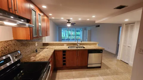 2851 S PALM AIRE DRIVE #101
