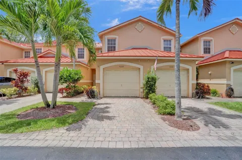 4059 CRYSTAL LAKE DRIVE