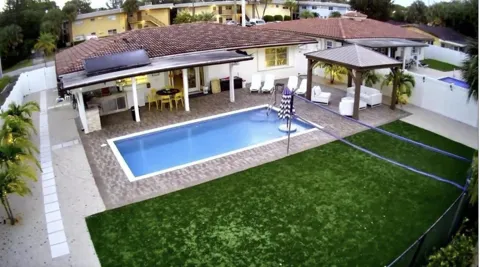 1070 NW 45TH STREET