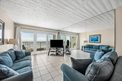 7310 Seawall Boulevard #402