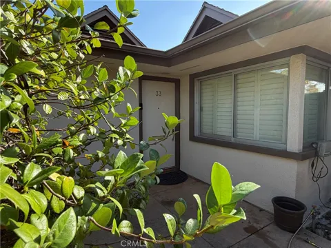 1225 Granada #33