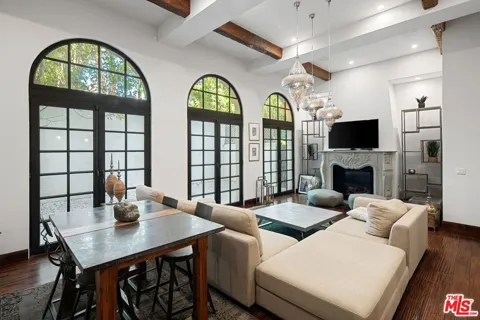 11937 W Sunset Boulevard #8