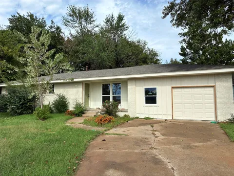 524 W Toledo Place