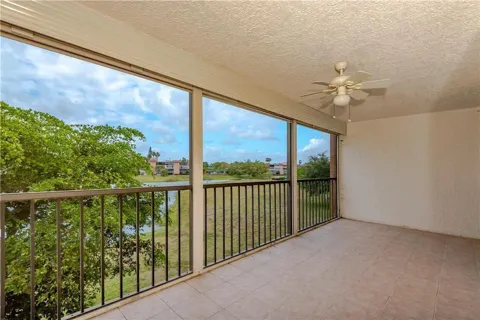 7230 Lake Cir Drive #205