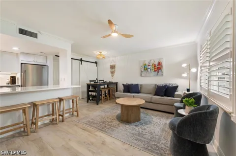 7th Avenue S #23