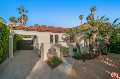 624 Poinsettia Place