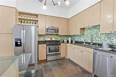488 E Ocean Boulevard #612