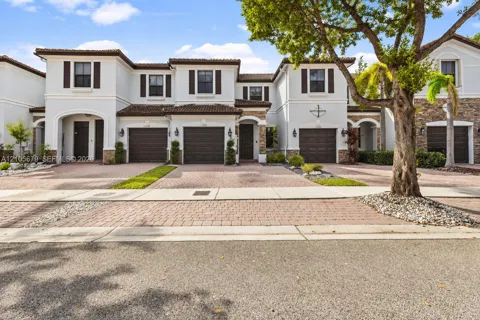 11300 NW 88th Ter