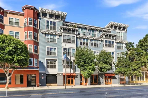 270 Valencia Street #205