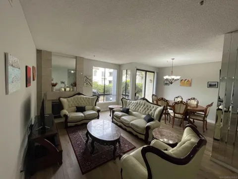 5875 Friars #4116