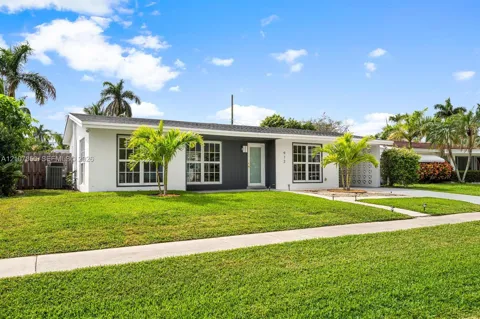 912 SE 16th Pl