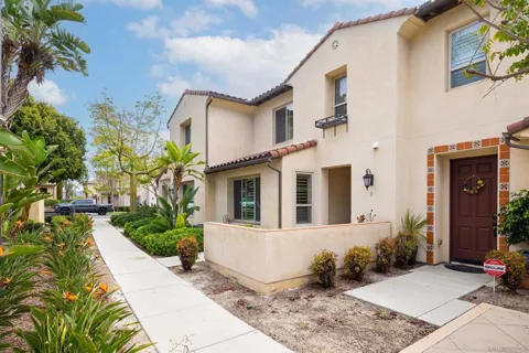 2221 Capistrano Way #3