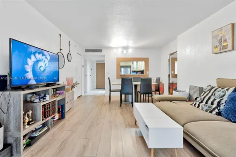 3401 Country Club Dr #406