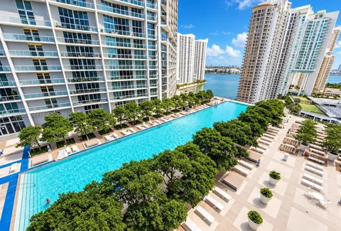 495 Brickell Ave #1906