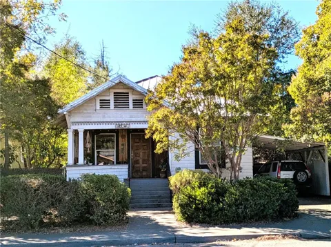1732 Elm Street