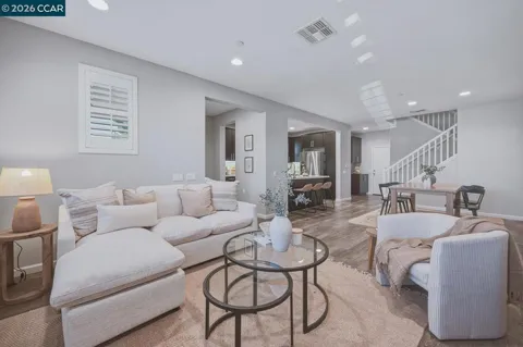 1601 3Rd Ave #101