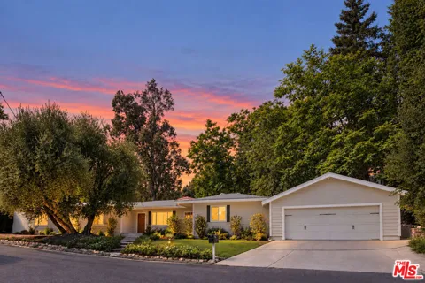 4901 Palo Drive