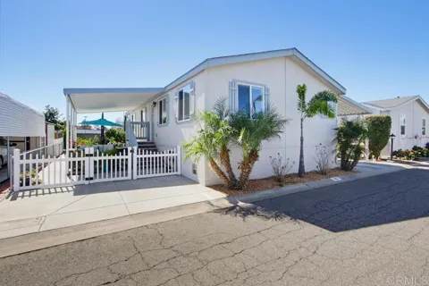 200 El Camino Real #15