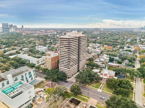 5000 Montrose Boulevard #6A