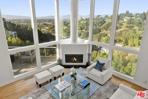 3670 Avenida Del Sol