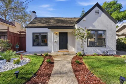 711 Emerson Court