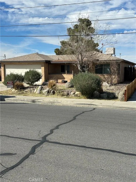 740 W Church