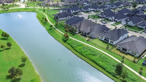 2131 Berry Trace Court