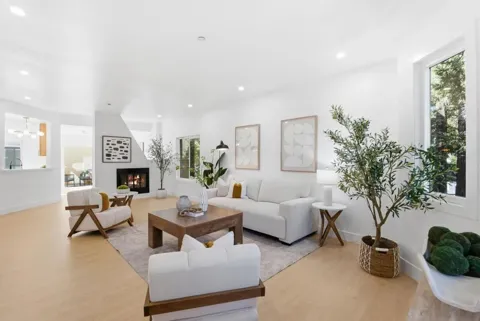 970 La Mesa Terrace #E