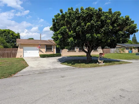 12601 SW 195th Ter