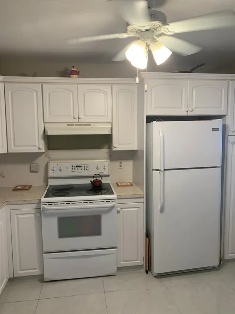 2305 LUCAYA LANE #L4