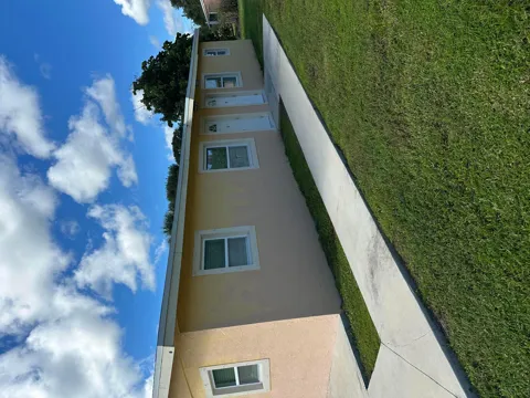 1400 AVENUE I #A