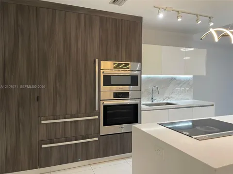 851 NE 1st Ave #4306