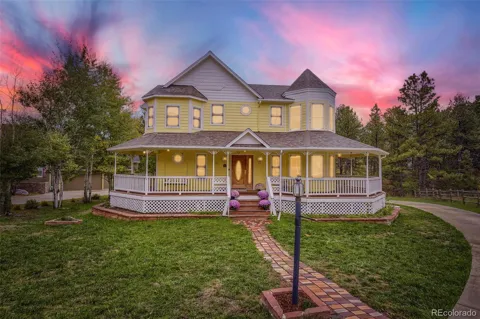 1300 Gambel Oaks Drive