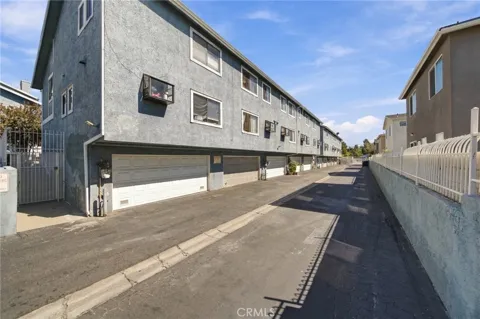 15106 Nordhoff #24