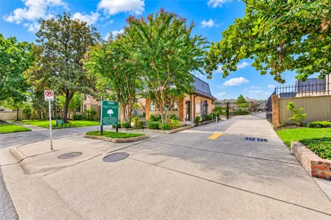 2400 Braeswood Boulevard #313
