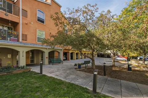 2510 Taft Drive #302
