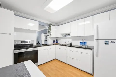 2500 SW 81ST AVENUE #302