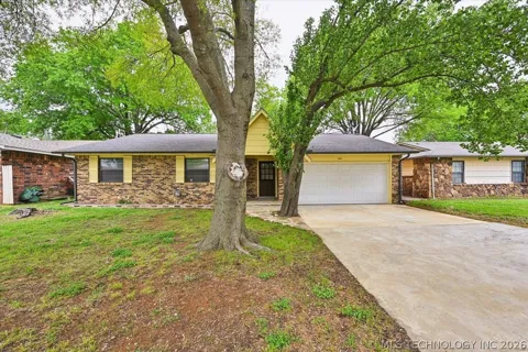 1666 S Pecan Avenue