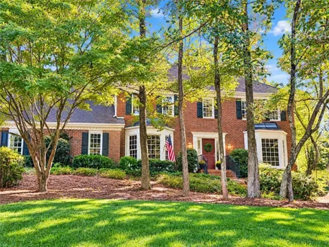 110 Clipper Bay Drive NE