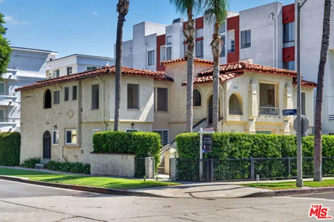 900 S Wooster Street #1