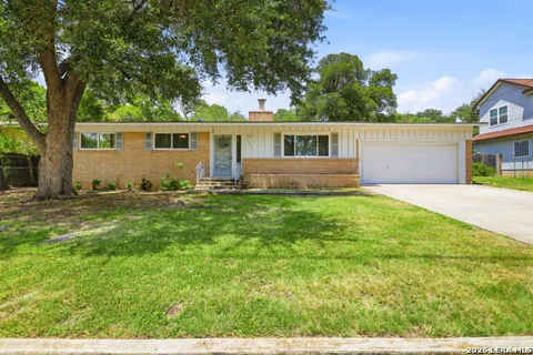 633 LOCKENER AVE