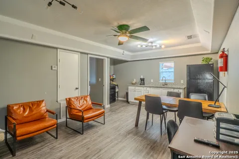 125 Hess Unit 202