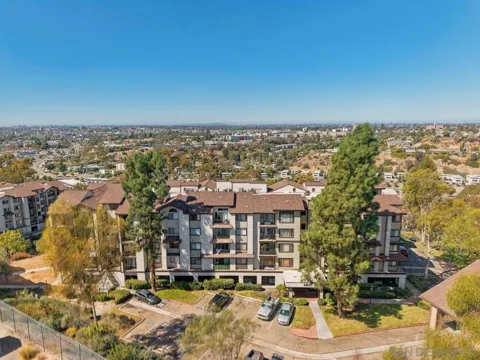 5985 Dandridge #87