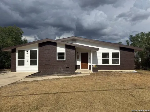 606 E LANGLEY BLVD