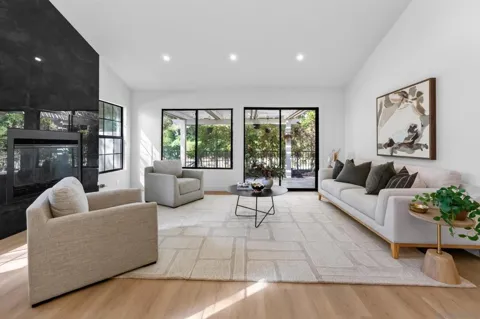 15620 Via Calanova