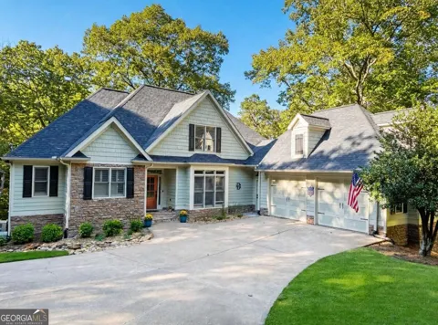 568 Cherokee DR S