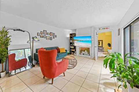 824 Springdale Circle